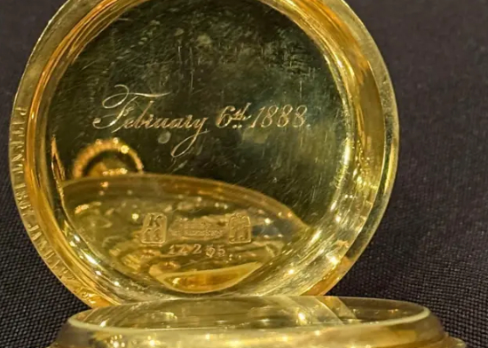 타이타닉 시계 경매