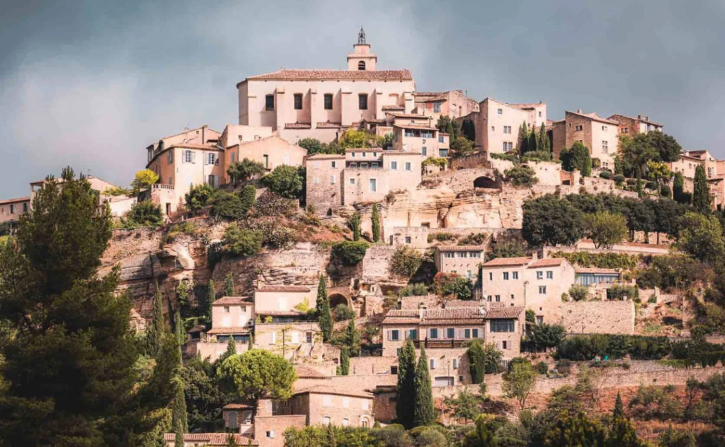 프로방스, 2026년 발렌타인데이 최고의 낭만 도시 선정! 숨겨진 이유는? - image 50