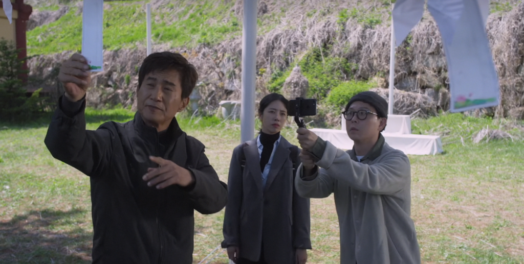 영화 신명 정보 및 생생한 관람평 완벽 정리 (오컬트 정치 스릴러의 탄생) - image 9